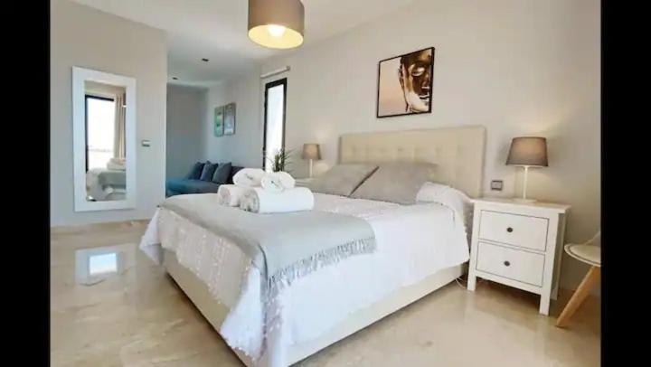 Apartment Urb Jardines De Duplex, 120 M2 Sotogrande
